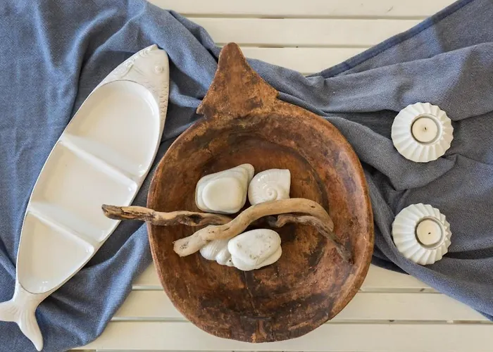 Mahatma Gandhi By Interhome Pera Melana